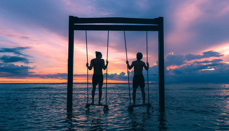 Gili Swings