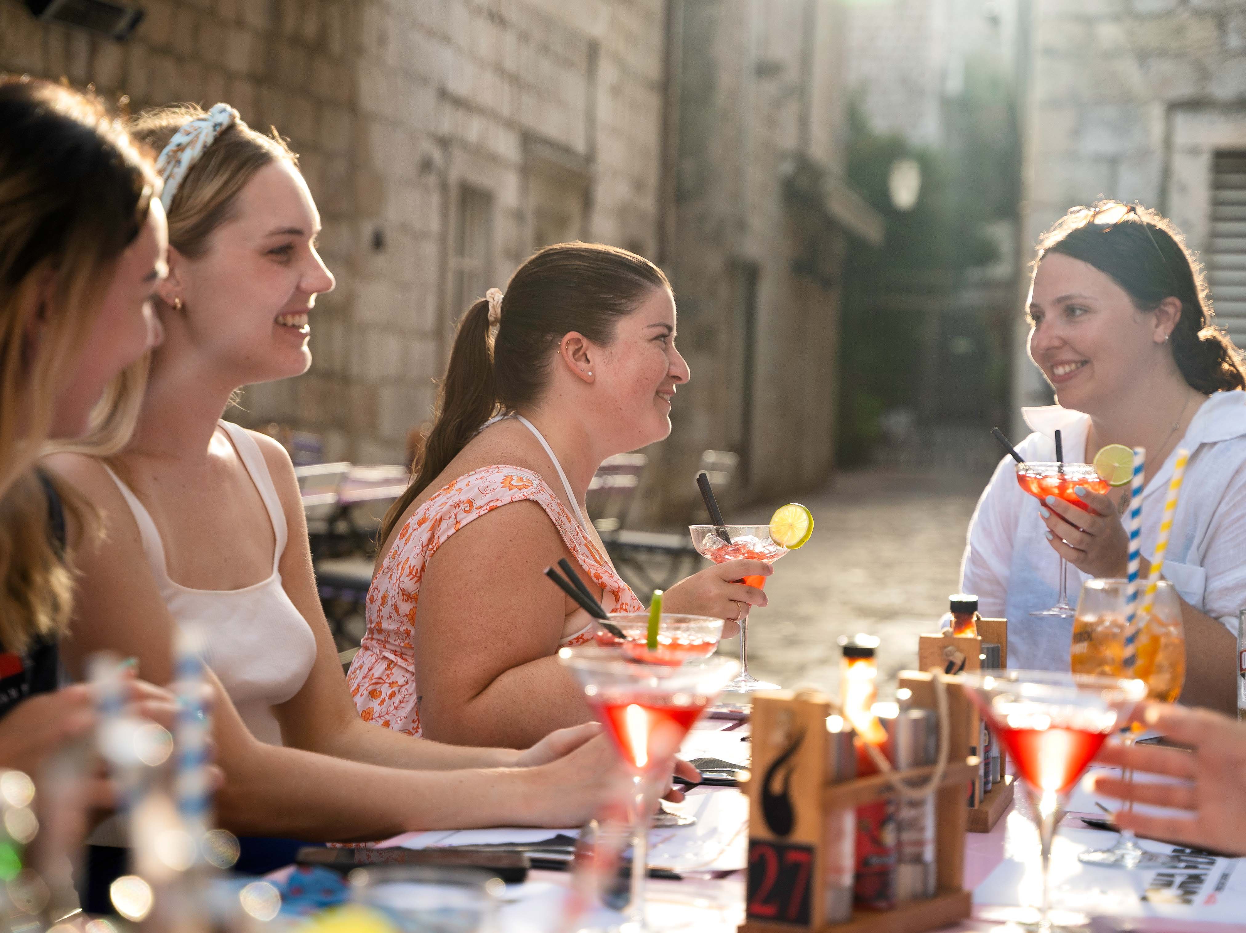 Croatia_girls_drinks