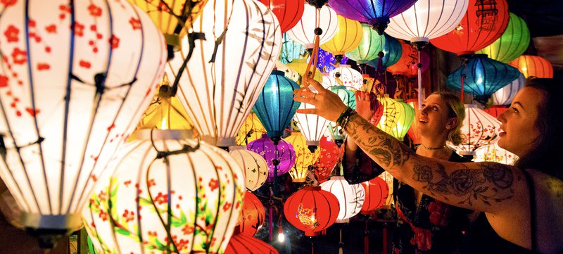 Vietnam Mobile Header Lanterns