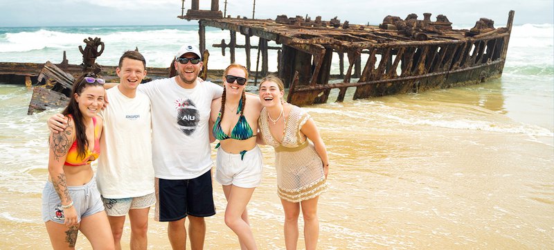 Intro Travel Oz Intro Group Tours Fun At Bondi Beach Australia