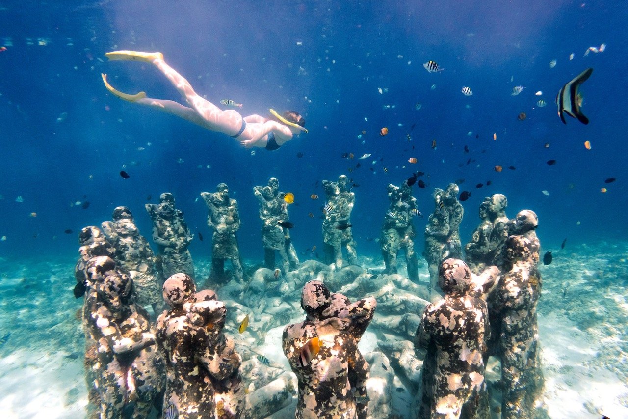 Bali_gili_statues